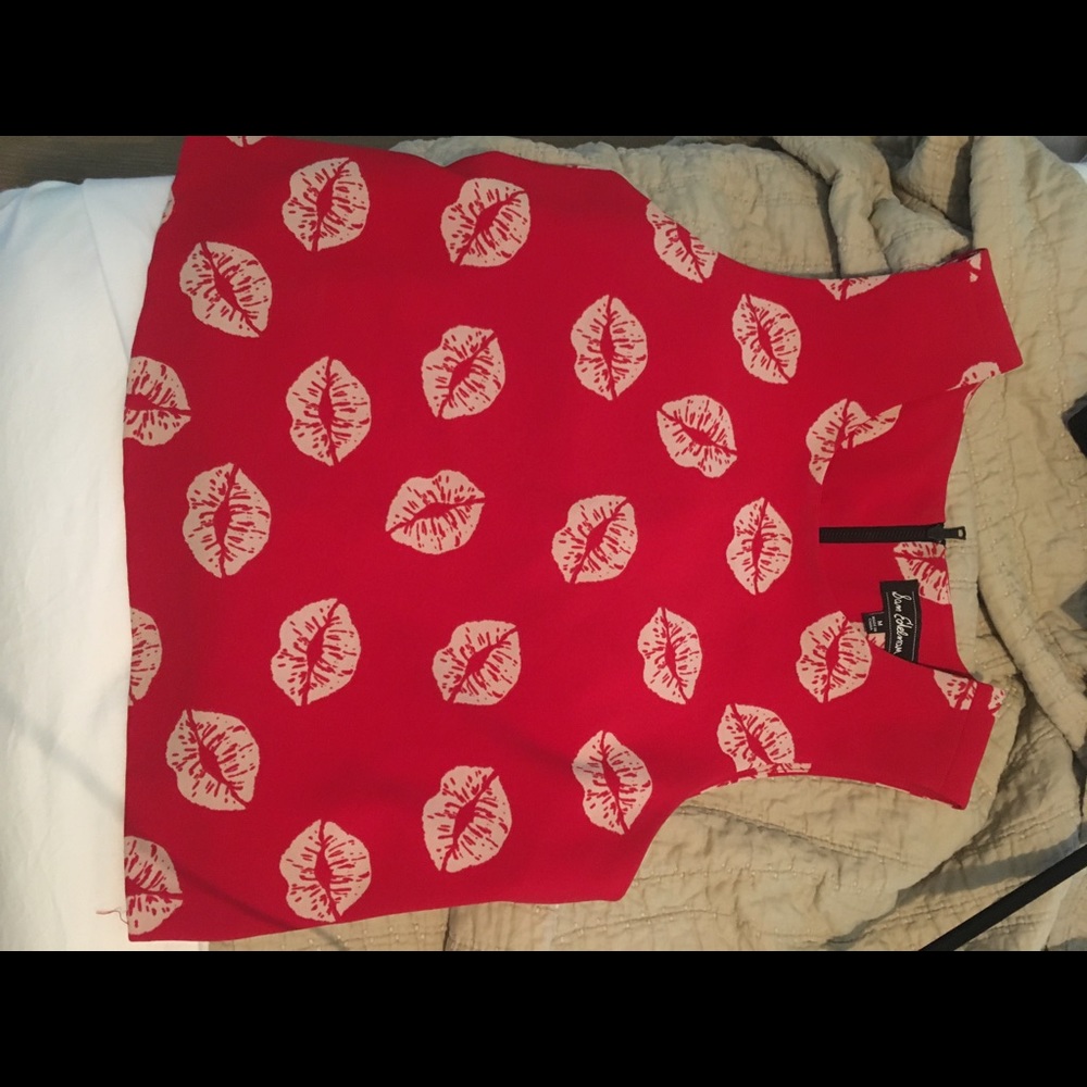 Sam Edelman lips top